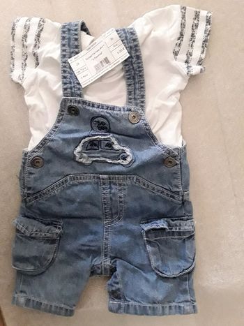 Ensemble salopette+tee-shirt 3 Pommes