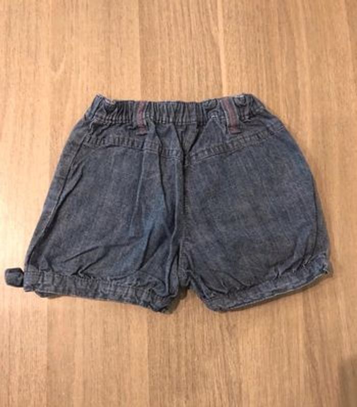 Short 12 mois En très bon état - photo numéro 3