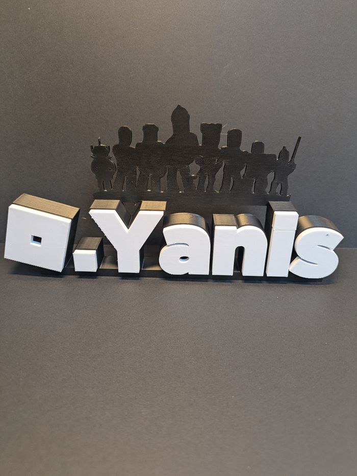 Figurine personnalisée thème Roblox – Prénom ou mot au choix - photo numéro 3