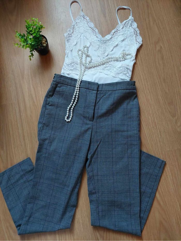 Pantalon chino à carreaux gris Zara Basic T.M TBE - photo numéro 2