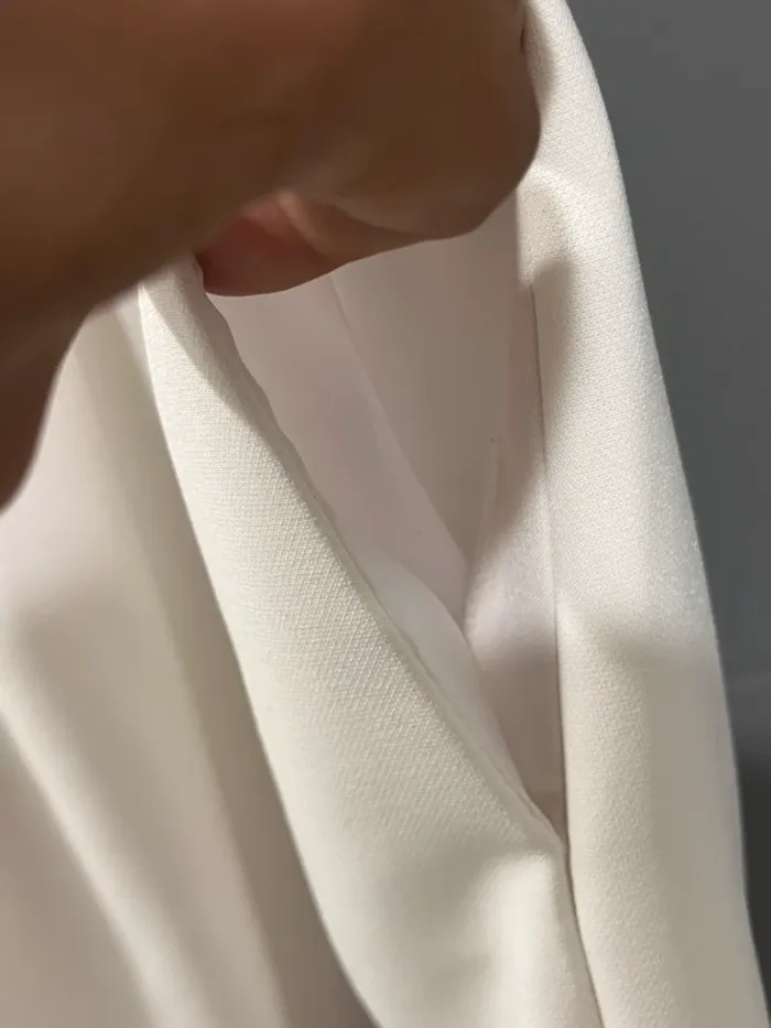Robe blanche et bandes noires H&M T36 - photo numéro 3