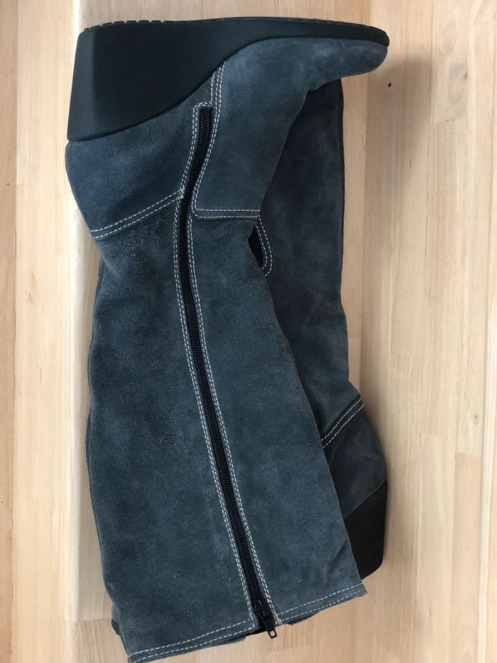 Bottes en daim talons compensés noires taille 37 - photo numéro 6
