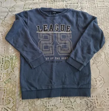 Sweat bleu League - Look sportwear, Kiabi en très bon état, taille 6 ans