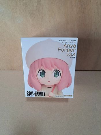 Spy x family figurine anya Forger manga taito