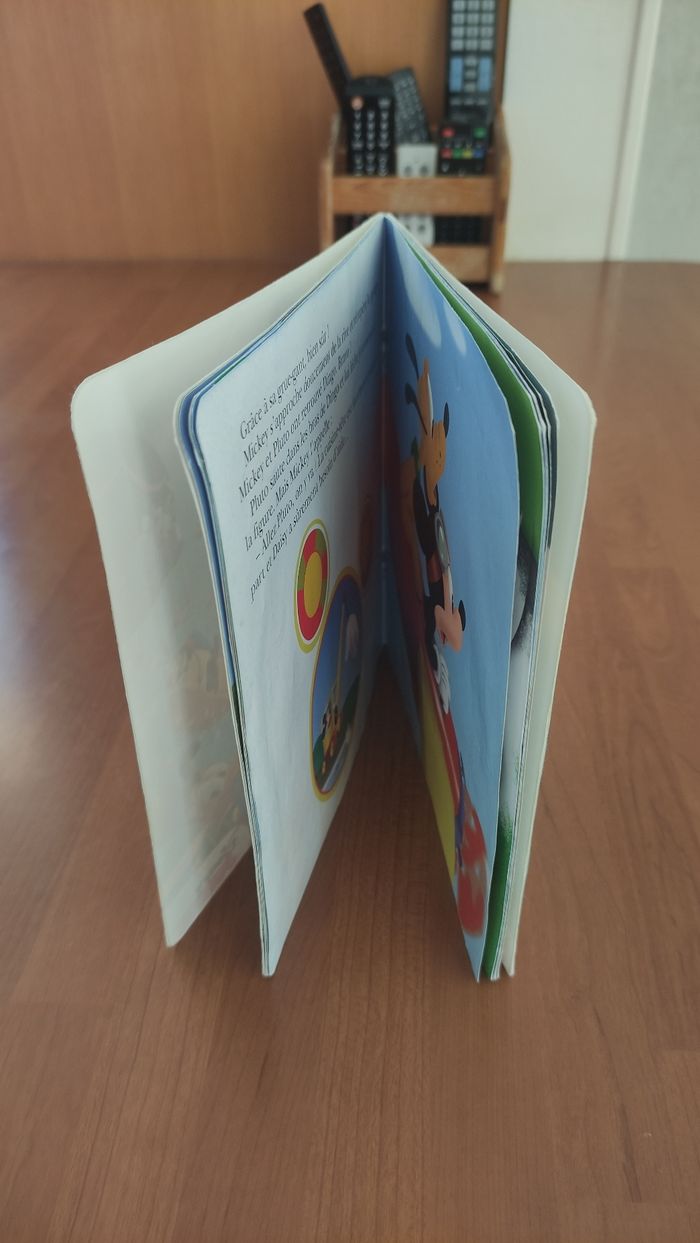 Livre Disney Mickey fête Pâques - photo numéro 3