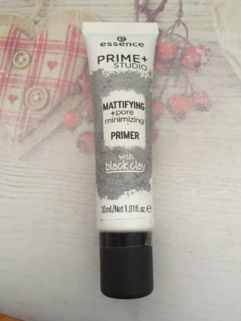 Primer matifiant effaceur de pores Essence neuve