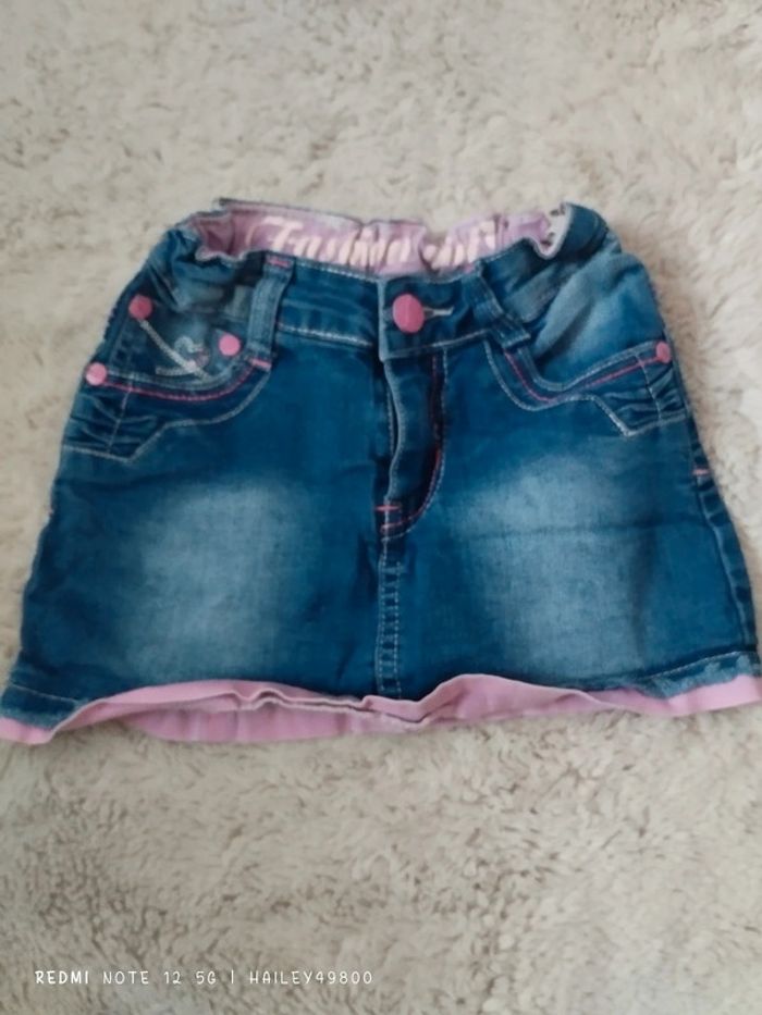 Magnifique jupe en jean taille 4 ans