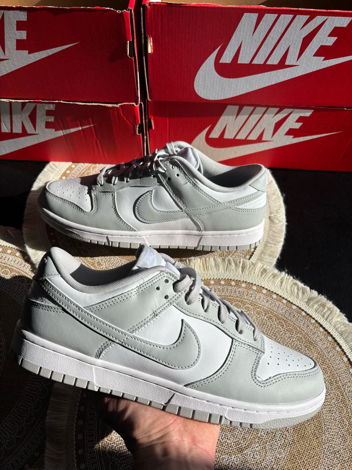 Basket Nike dunk low Grey fog 44.5 gris blanc