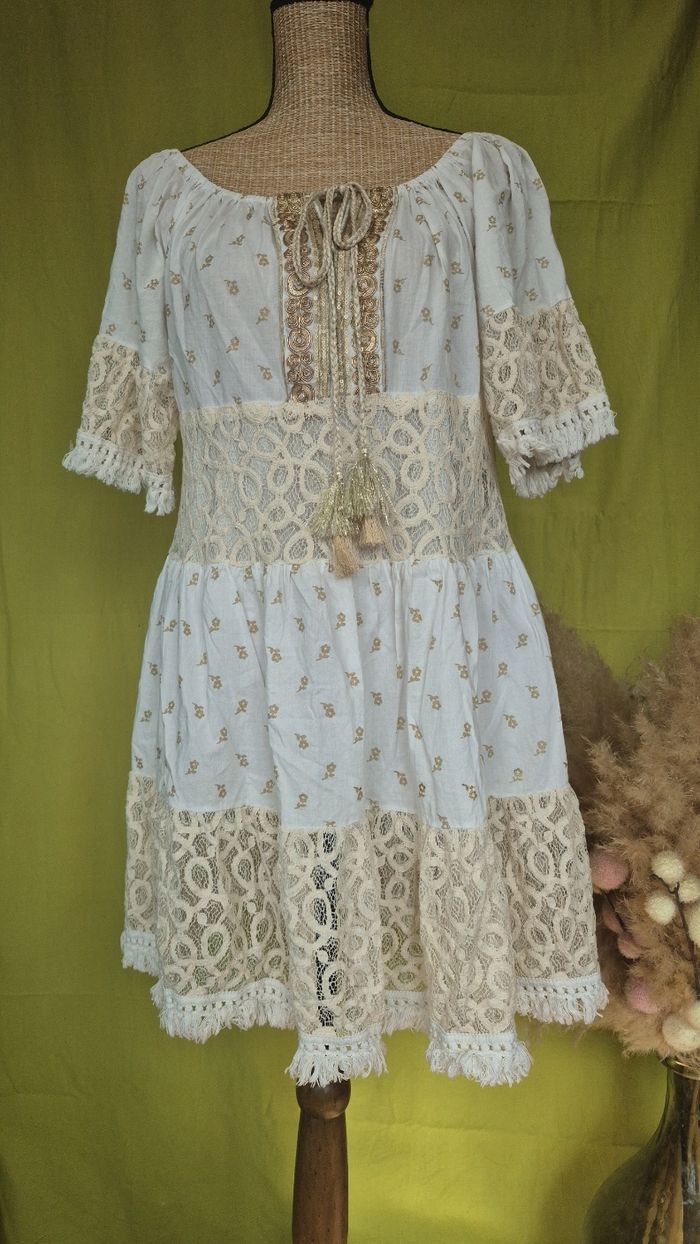 Superbe Robe Bohème Chic Blanche & Dentelle Crème - Taille Unique