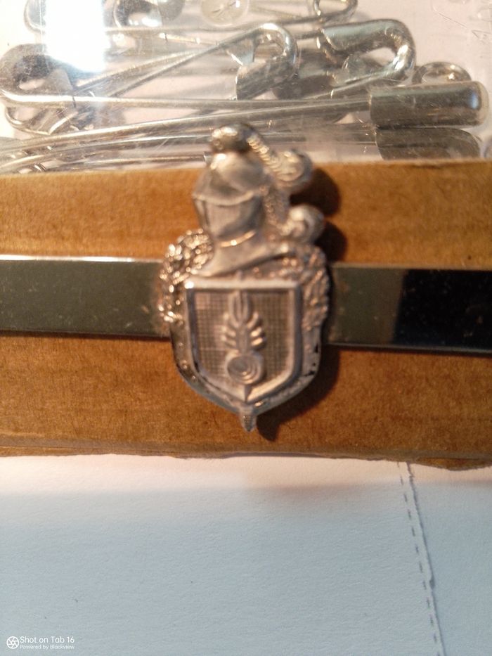 Ancienne épingle de cravate de la gendarmerie - photo numéro 3