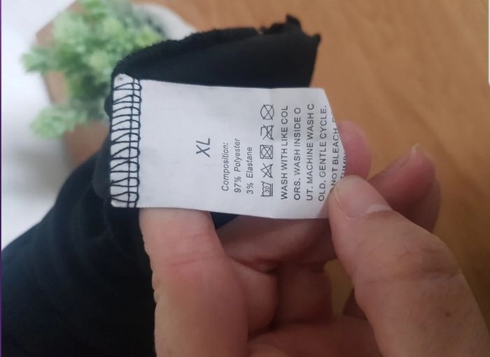 Top noir à bretelles fines – Taille XL – Fluide - photo numéro 4