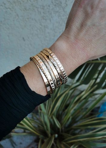 A38 lot de 7 bracelets jonc doré or tendance réglable