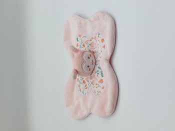 Doudou plat papillon rose blanc fleurs Mon premier SERGENT MAJOR
