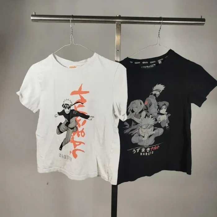 Lot de 2 t-shirts Naruto manga noir et blanc tailles XS et 12 ans A072