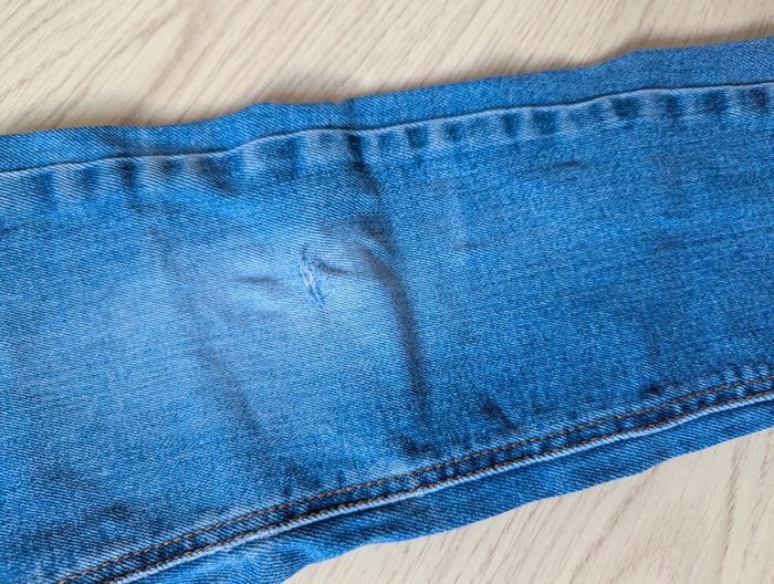 Jeans tape à l oeil - photo numéro 3