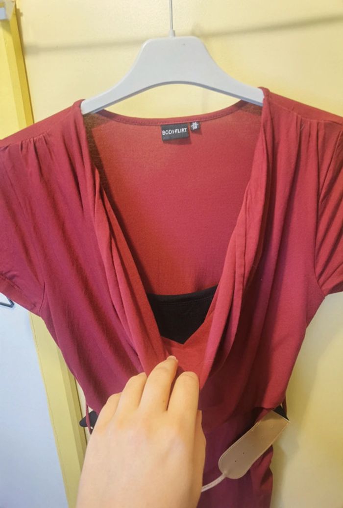 Robe rouge foncé bordeau avec ceinture - photo numéro 4