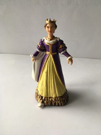 La reine du château médiéval