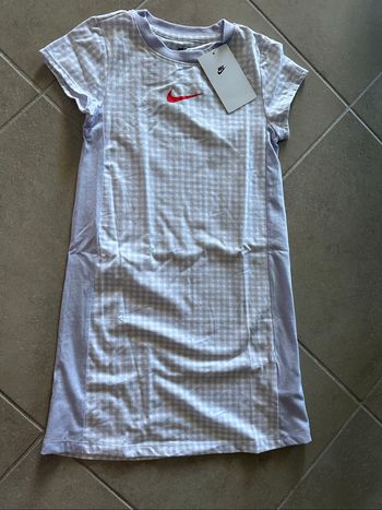 Robe t shirt Nike neuve