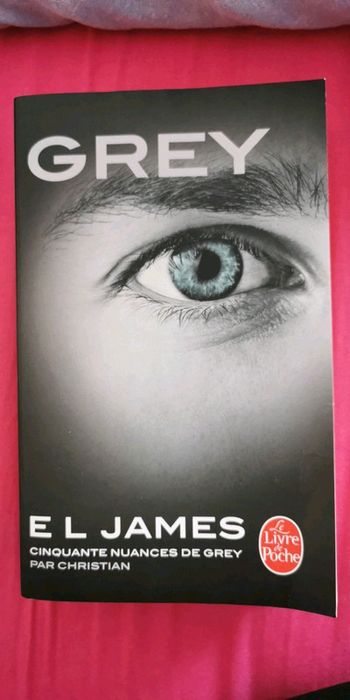Livre GREY