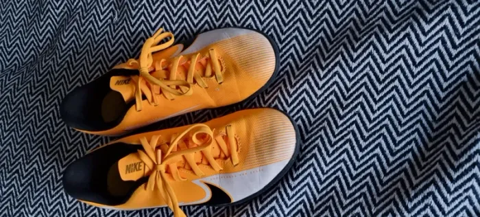 Chaussures foot salle - photo numéro 2