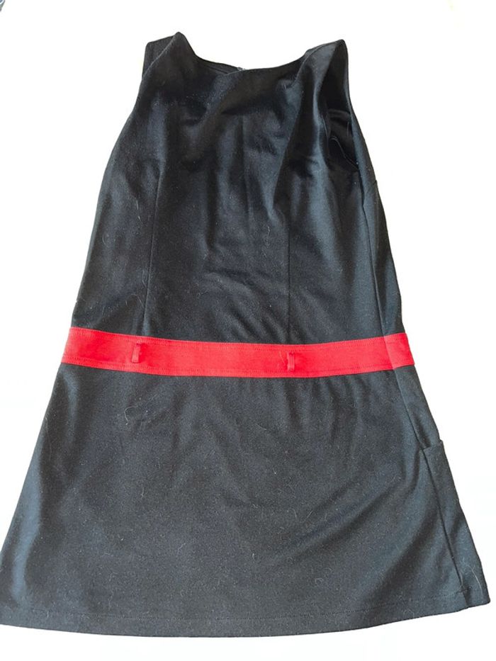 Robe noire et rouge courte taille 44 - photo numéro 2