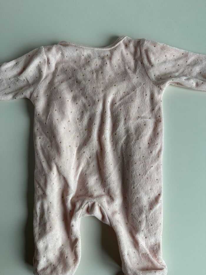 Pyjama 1 mois - photo numéro 2