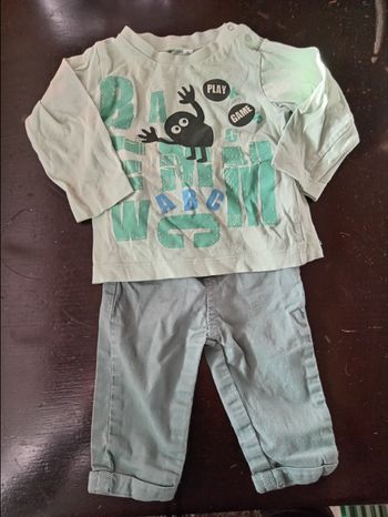 Ensemble pantalon et t-shirt manches longues