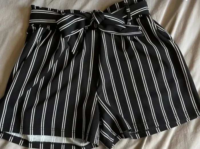 Short à rayures - photo numéro 4