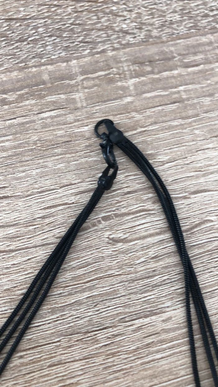 Long collier noir - photo numéro 4