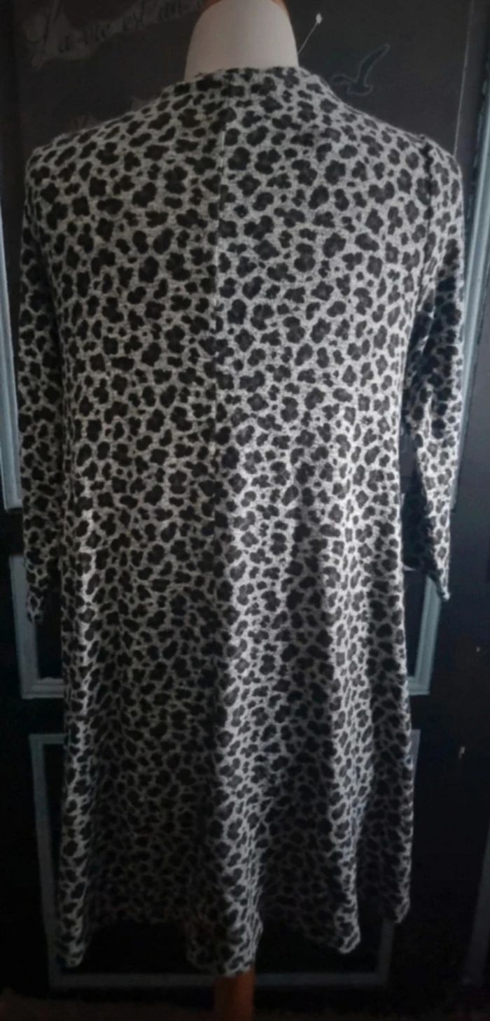 Robe à motifs léopard - photo numéro 4