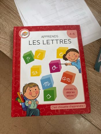 Livre apprend les lettres 
