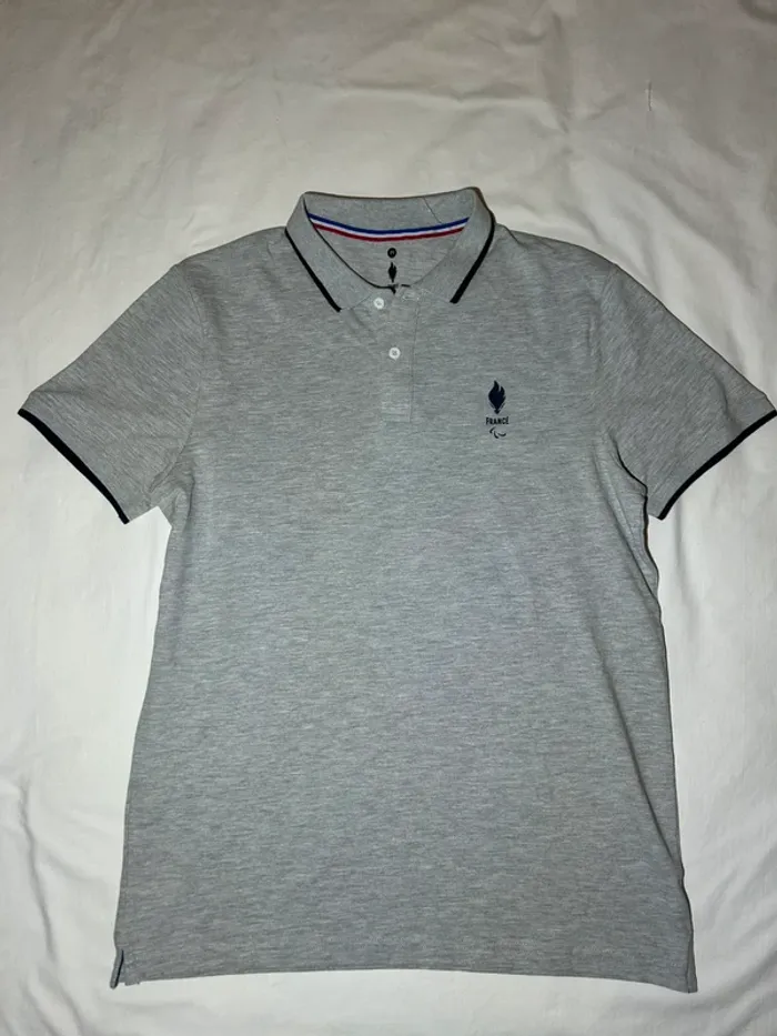 Polo gris jeux olympiques Paris 2024
