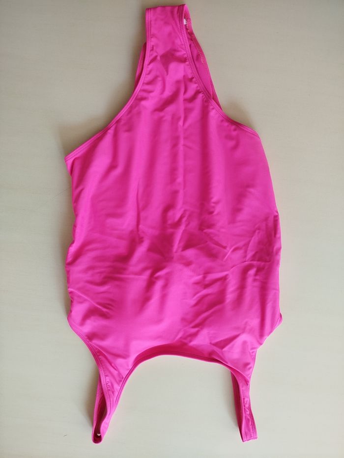 Maillot rose neuf