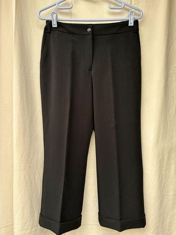 Pantacourt à plis et revers en bas