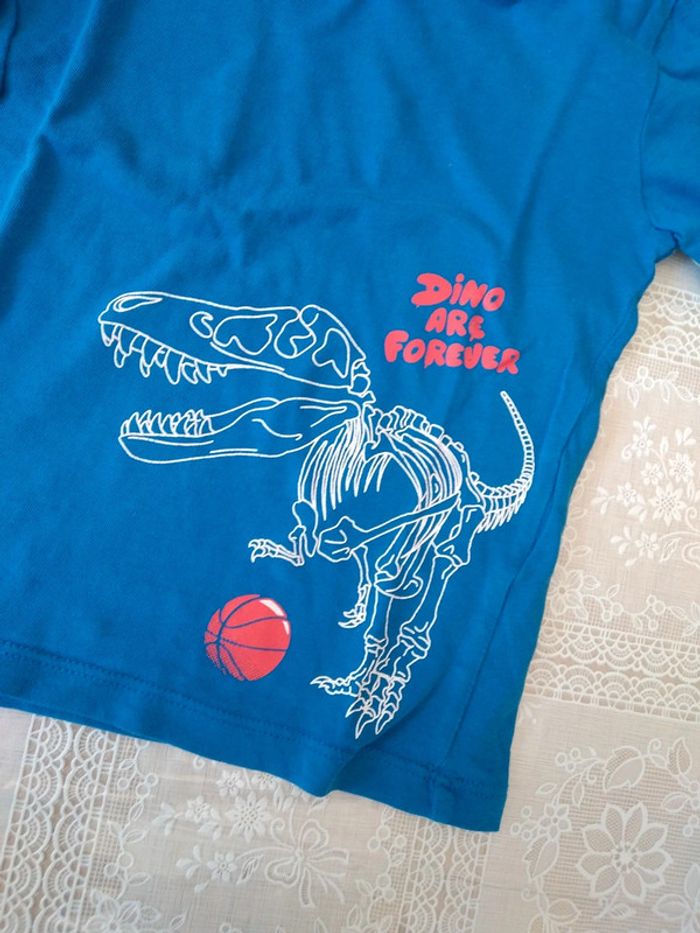 Tee-shirt bleu dinosaure 4 ans - photo numéro 3