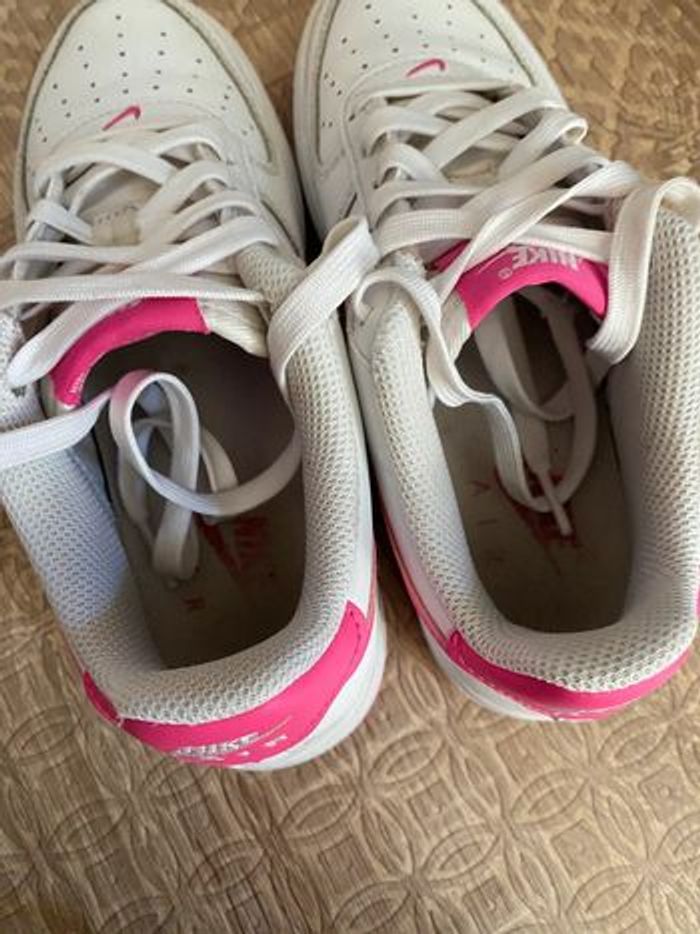 Nike air force 1 low roses et blanches - photo numéro 3