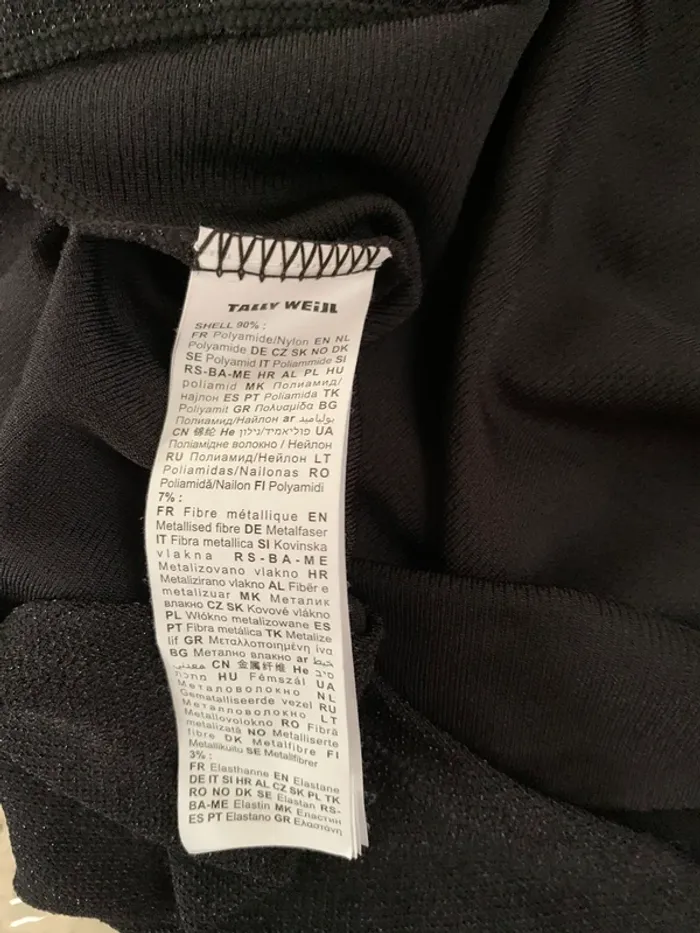 Robe noir - photo numéro 5
