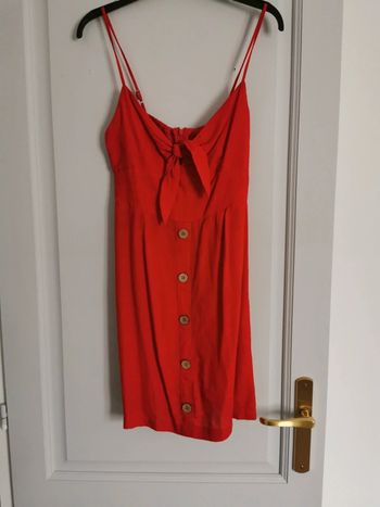 Robe rouge courte
