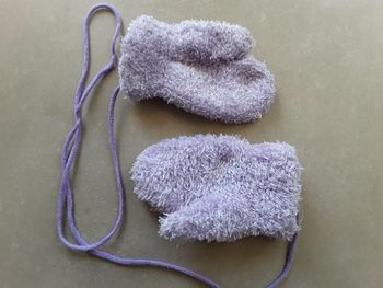 Paire de moufles reliées par cordon fille 2-4 ans TBE