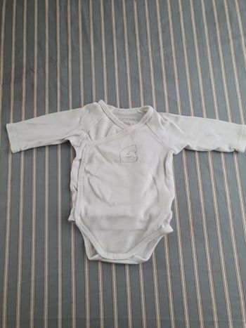 Bodies taille 6 mois