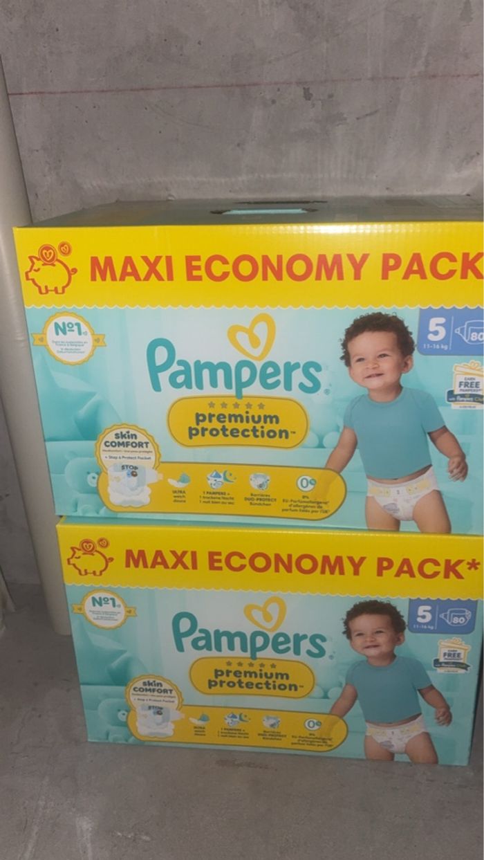 2 CARTONS Pampers premium taille 5