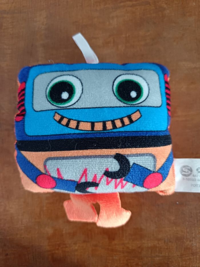 Lot de 2 peluches Robot - photo numéro 2