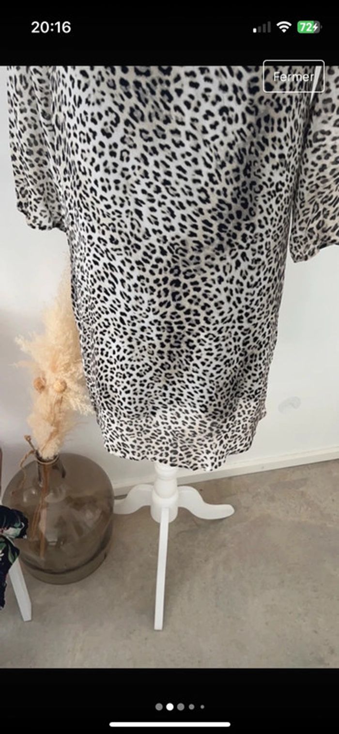 Robe motif léopard bash XS comme neuve - photo numéro 2