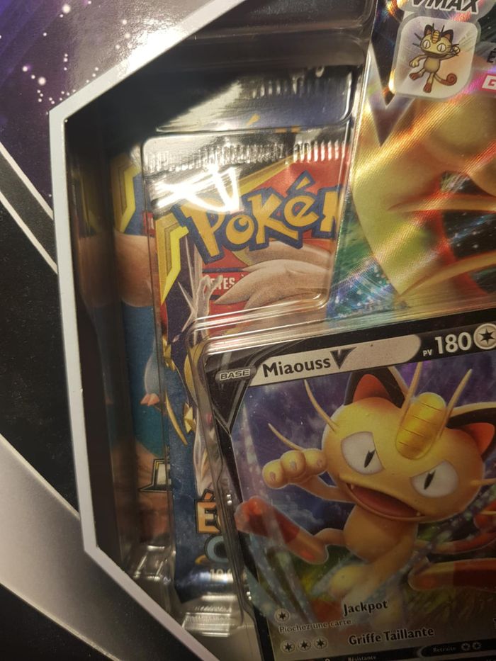 Coffret Pokémon Miaouss Vmax - photo numéro 5