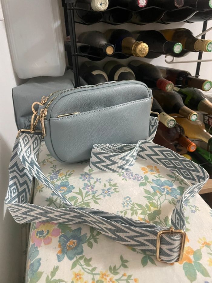 Sac bandoulière large en cuir PU bleu neuf - photo numéro 3