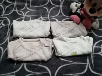 lot de 4 bodies manche longe