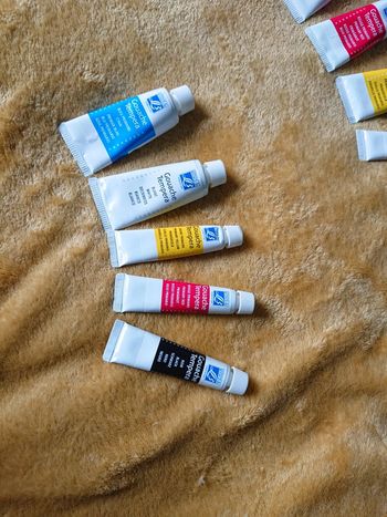 Gouache couleur primaire