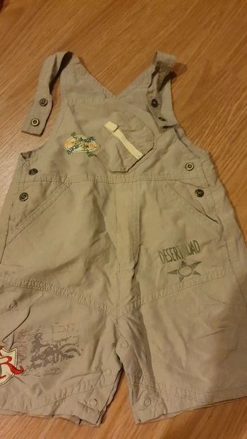salopette short kaki 18 mois