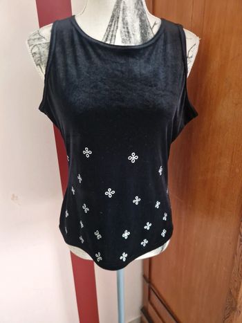 Débardeur noir et argenté