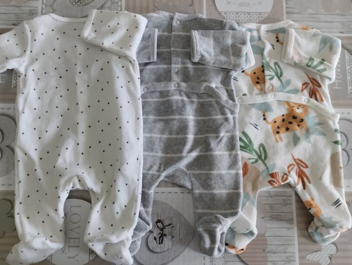 Pyjama 1 mois - photo numéro 2